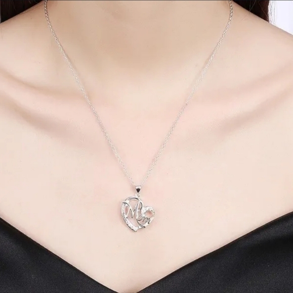 Silver Heart Mom Pendant Necklace - Picture 4 of 4